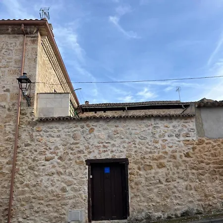 Palacio De Izán Сasa de vacaciones Gumiel de Izan
